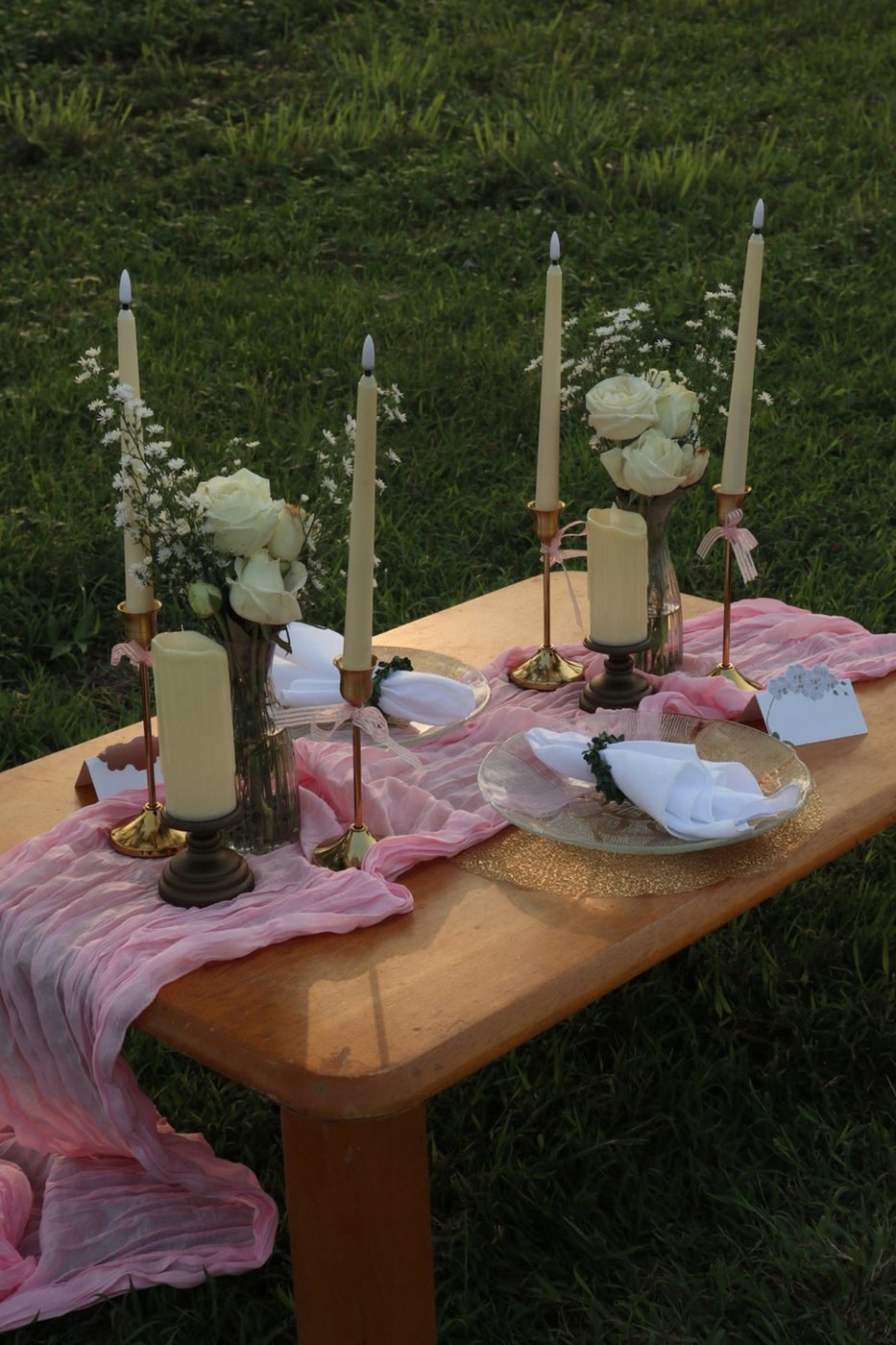 Full Bloom table in daylight