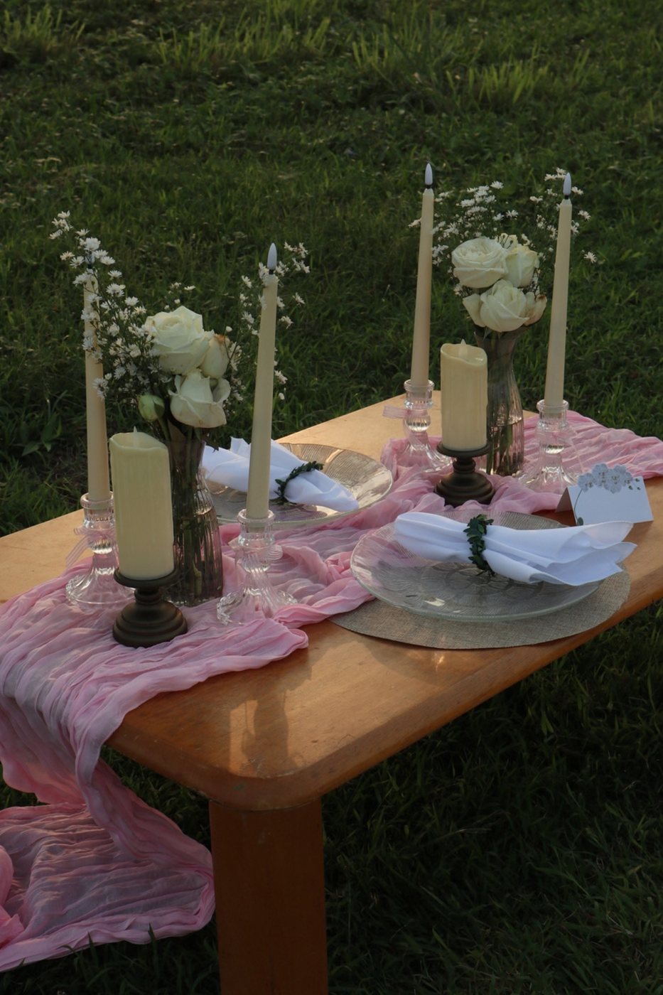 Full Bloom table in daylight