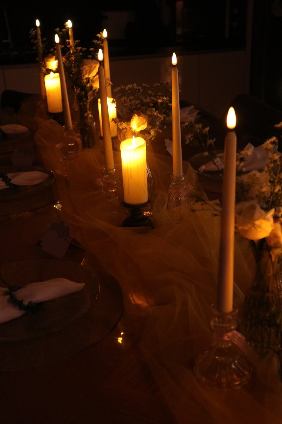 Full Bloom table by candlelight