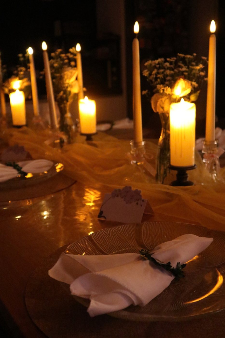 Full Bloom table by candlelight